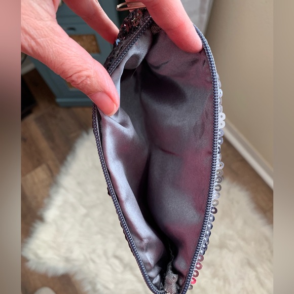 Small Clutch Bag With Sequins - Picture 7 of 8